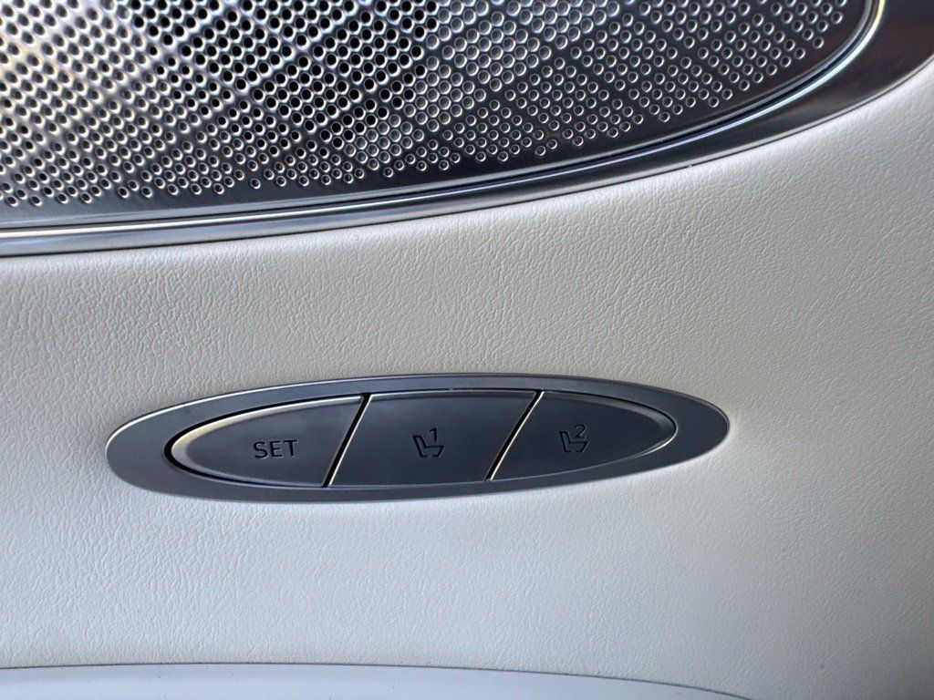 Used 2023 Genesis Electrified GV70 AWD/4WD image 8