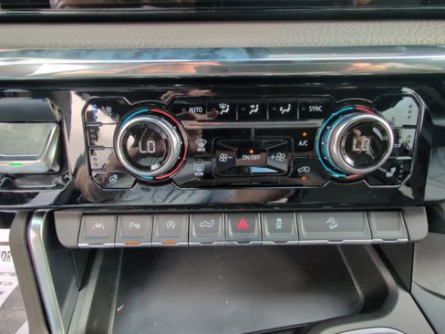 Used 2026 GMC Sierra 1500 Denali image 25