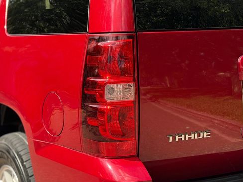 Used 2014 Chevrolet Tahoe LT RWD image 22