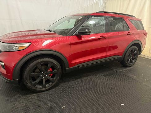 Used 2023 Ford Explorer ST w/ Equipment Group 401A image 2