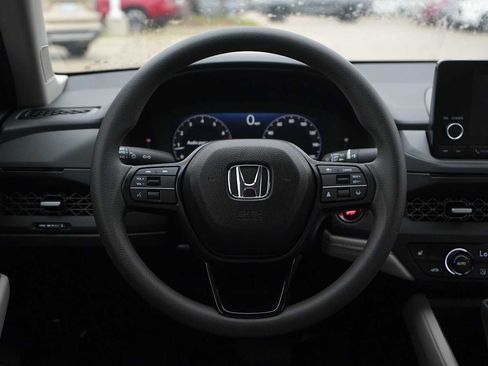 Used 2025 Honda Accord SE image 16