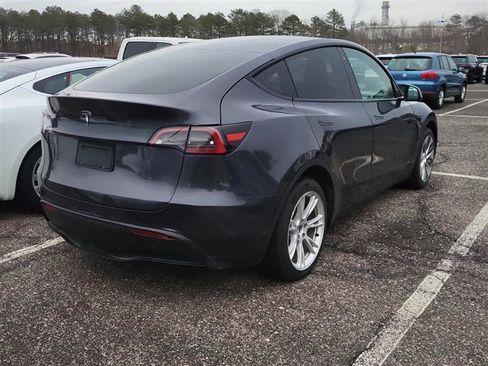 Used 2020 Tesla Model Y Long Range image 7