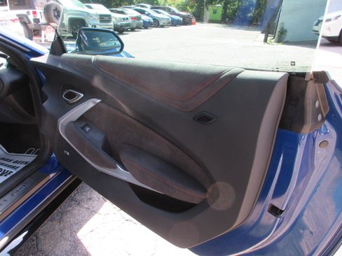 Used 2022 Chevrolet Camaro ZL1 RWD image 14