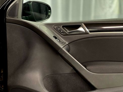 Used 2012 Volkswagen Golf 4-Door image 36