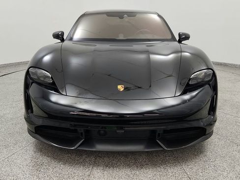 Used 2022 Porsche Taycan Turbo S image 9