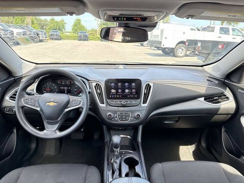 Used 2023 Chevrolet Malibu LT FWD image 12