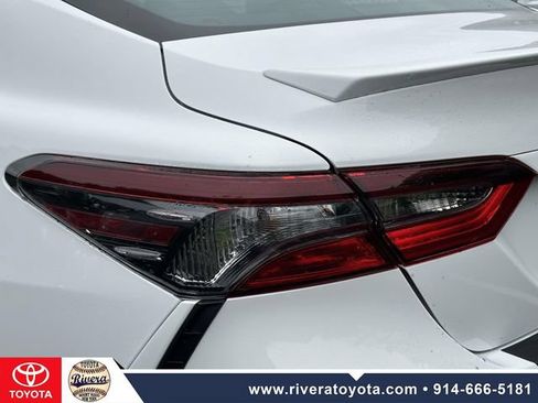 Used 2023 Toyota Camry SE FWD image 12