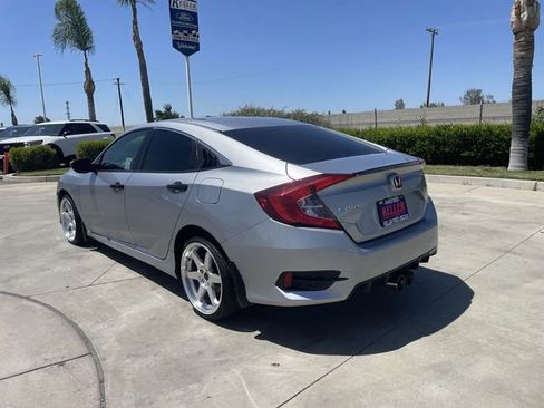 Used 2019 Honda Civic Sport image 6