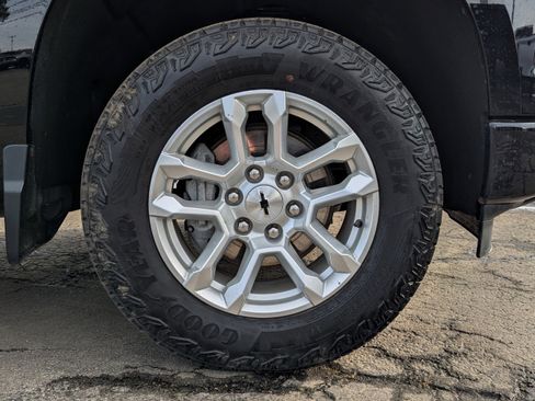 Used 2024 Chevrolet Silverado 1500 RST image 10