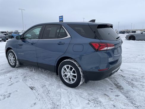 Used 2024 Chevrolet Equinox LT w/ LPO, Floor Liner Package image 3