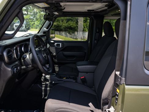 Used 2023 Jeep Wrangler Sport AWD/4WD image 14