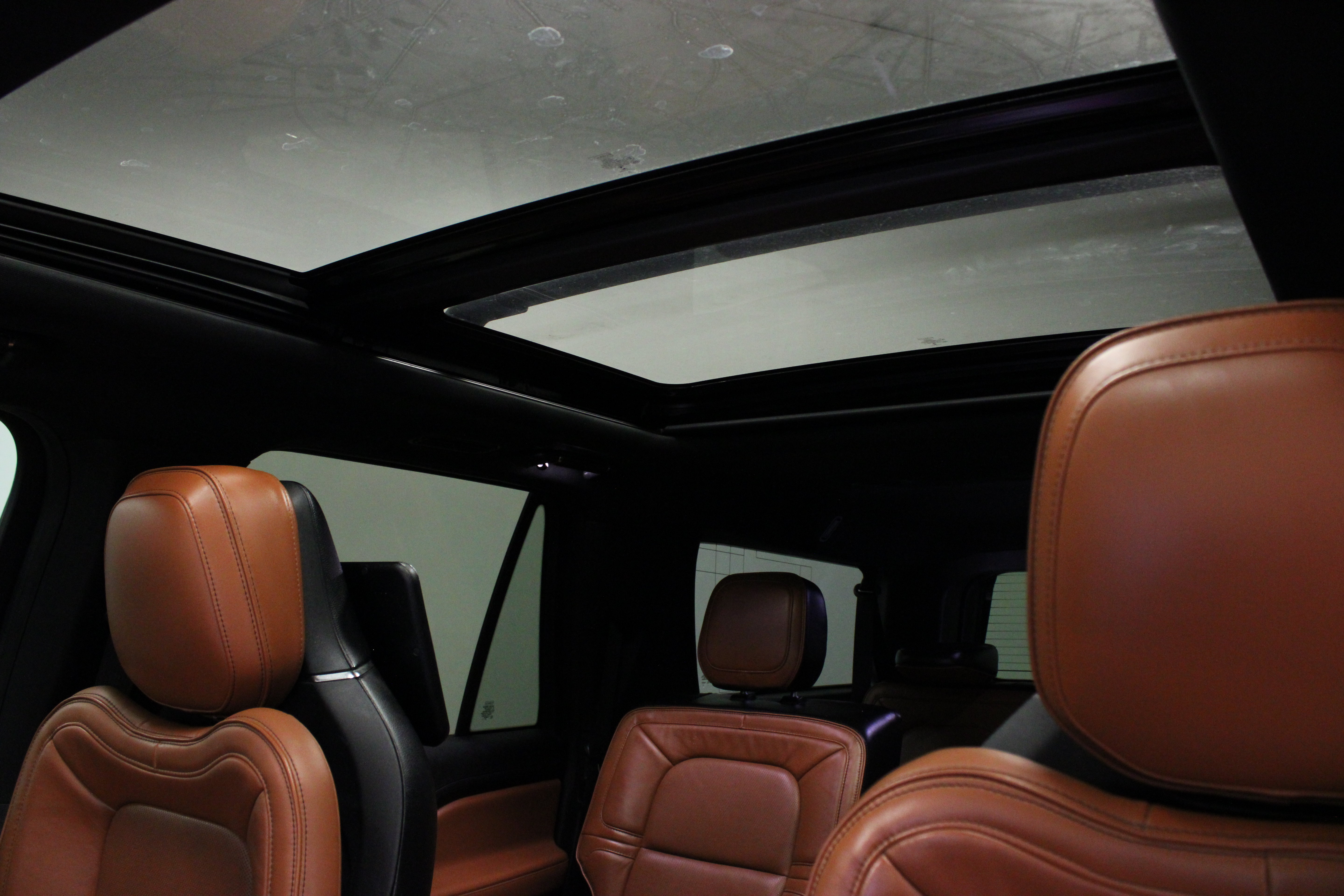 Used 2019 Lincoln Navigator L Reserve AWD/4WD image 10