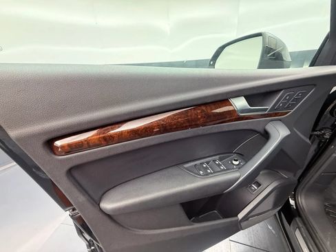 Used 2018 Audi Q5 2.0T Premium Plus AWD/4WD image 29