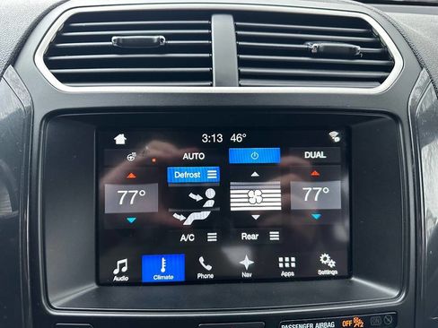 Used 2017 Ford Explorer XLT w/ Equipment Group 202A image 17