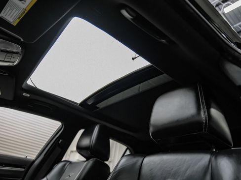 Used 2022 Chrysler 300 S image 28