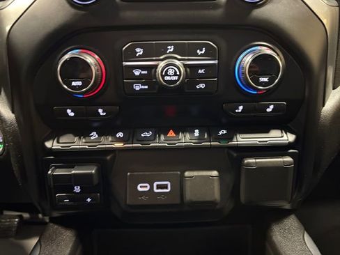 Used 2021 Chevrolet Silverado 1500 LT Trail Boss w/ Convenience Package II image 21