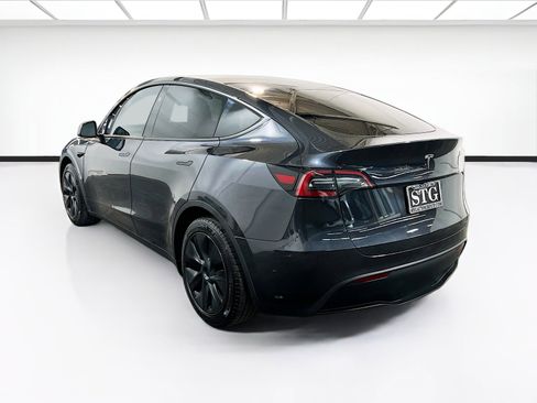 Used 2024 Tesla Model Y Long Range RWD image 6