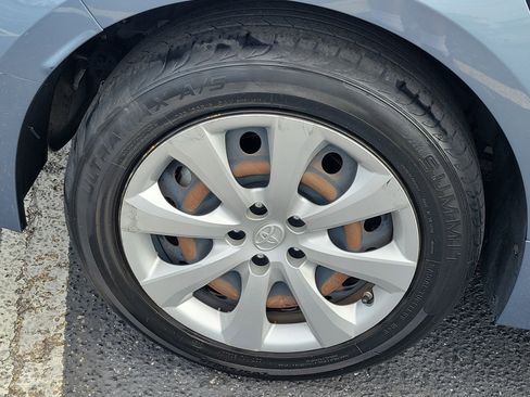 Used 2021 Toyota Corolla LE FWD image 10