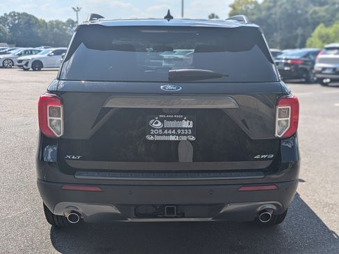 Used 2023 Ford Explorer XLT w/ Equipment Group 202A AWD/4WD image 8