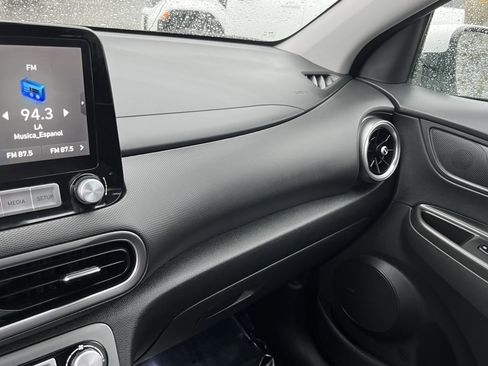 Certified 2022 Hyundai Kona Limited image 25