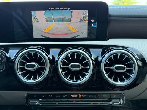 Used 2021 Mercedes-Benz CLA 250 image 31