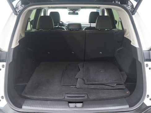 Used 2023 Nissan Rogue SV w/ SV Premium B Package image 18