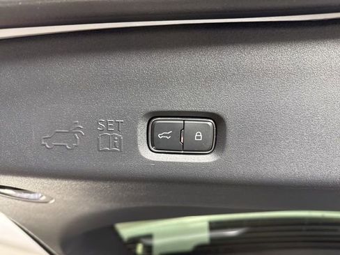 New 2025 Ford Expedition Active image 30