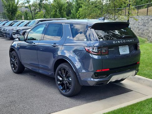 Used 2025 Land Rover Discovery Sport S image 12