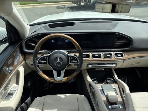 Used 2020 Mercedes-Benz GLS 450 4MATIC image 28