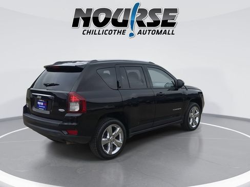 Used 2017 Jeep Compass Latitude AWD/4WD image 8