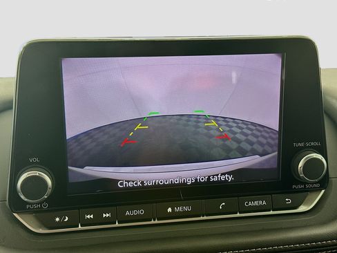Used 2023 Nissan Rogue SV FWD image 22
