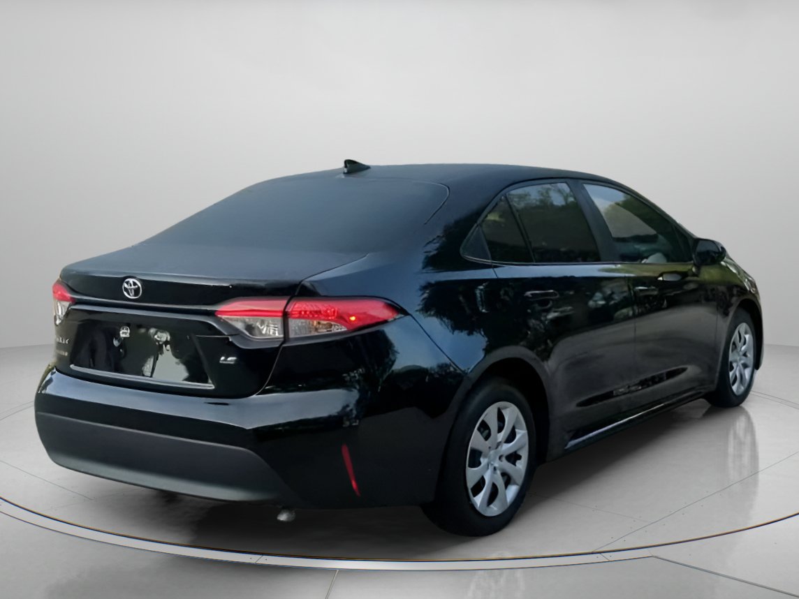 Used 2024 Toyota Corolla LE FWD image 27