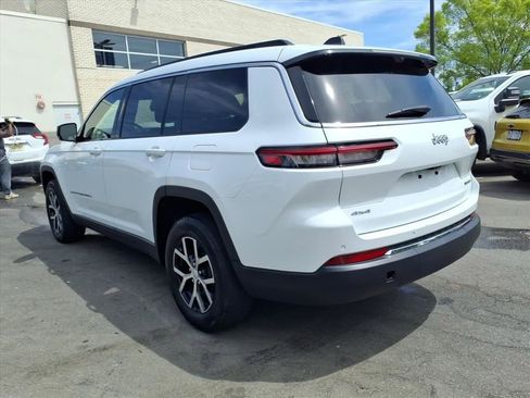 Used 2024 Jeep Grand Cherokee L Limited w/ Luxury Tech Group II image 34