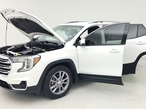 Used 2023 GMC Terrain SLT FWD image 10