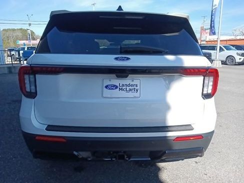 New 2026 Ford Explorer ST-Line RWD image 4