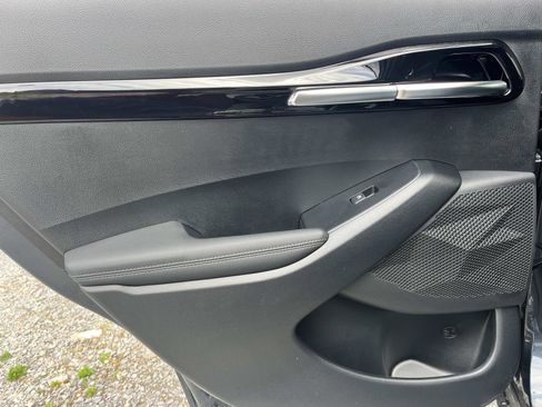 New 2026 Kia Seltos EX FWD image 17