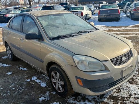 Used 2009 Kia Rio LX w/ PWR Pkg image 2