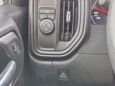 Used 2022 Chevrolet Silverado 1500 Custom RWD image 21