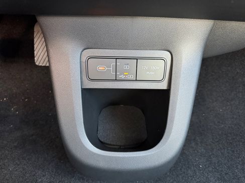 New 2025 Hyundai Ioniq 5 SE image 17