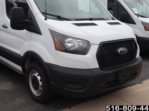 Used 2024 Ford Transit 250 148 Medium Roof RWD image 2