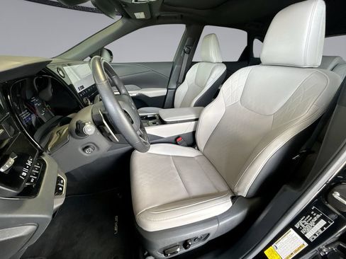 Used 2025 Lexus RX 350 Premium Plus w/ Accessory Package (Z1) FWD image 4