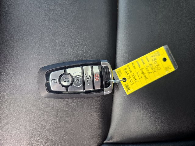 Used 2024 Ford Explorer XLT w/ Equipment Group 202A AWD/4WD image 33