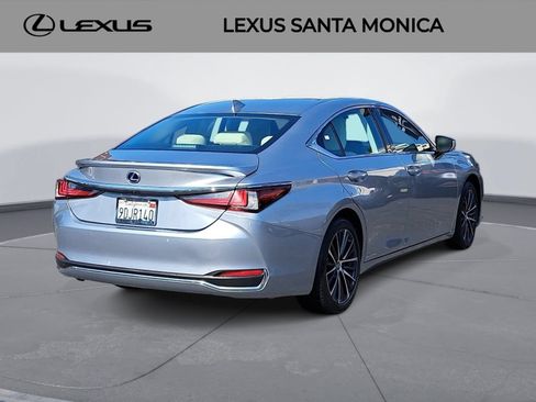 Used 2022 Lexus ES 300h w/ Premium Package FWD image 5