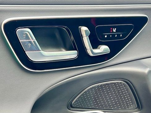 Certified 2025 Mercedes-Benz E 350 4MATIC Sedan image 33