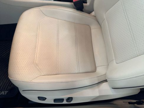 Used 2017 Volkswagen Passat 1.8T SE w/ SE Lighting Package image 14