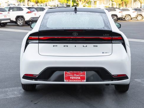 New 2027 Toyota Prius Limited FWD image 5