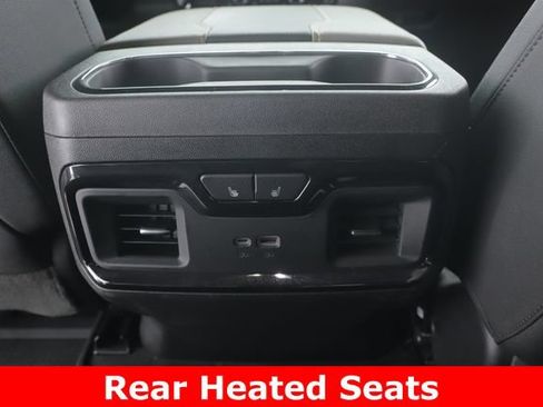 Used 2024 Chevrolet Silverado 2500 ZR2 w/ Technology Package AWD/4WD image 30