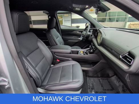 Certified 2026 Chevrolet Traverse LT AWD/4WD image 28