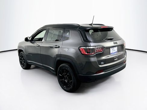 Used 2023 Jeep Compass Latitude w/ Sun and Sound Group AWD/4WD image 7
