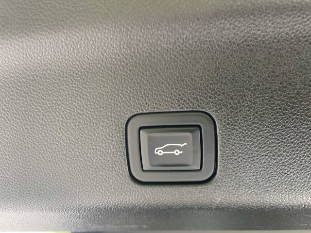 Used 2024 Chevrolet Tahoe LT AWD/4WD image 9